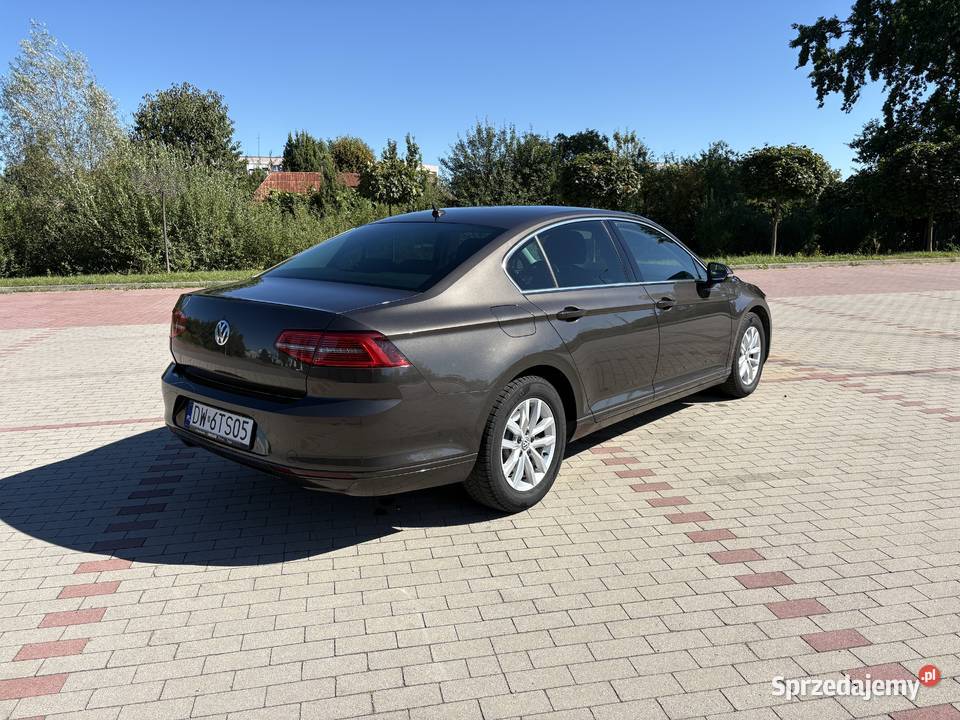 Volkswagen Passat B8 20tdi 150 DSG sedan 2018 reflektory ksenonowe Jelcz-Laskowice