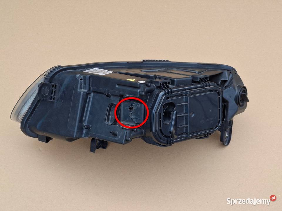 AUDI A6 C6 REFLEKTOR PRAWY XENON D2S LAMPA PRAWA Lampy przednie Bieleń