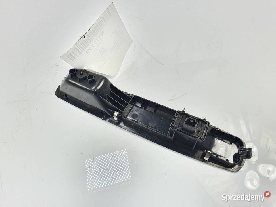 PRZYCISK RENAULT MEGANE III LIFT SZYBY PRAWY Lipno sprzedam