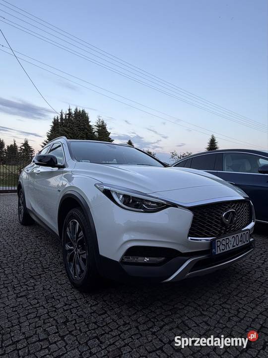 Infiniti QX30 20 Turbo AWD 211 57 000 4/5 Rzeszów