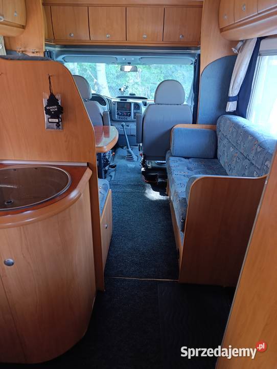 Kamper Ford Transit 2006r super stan nieuszkodzony Zamość