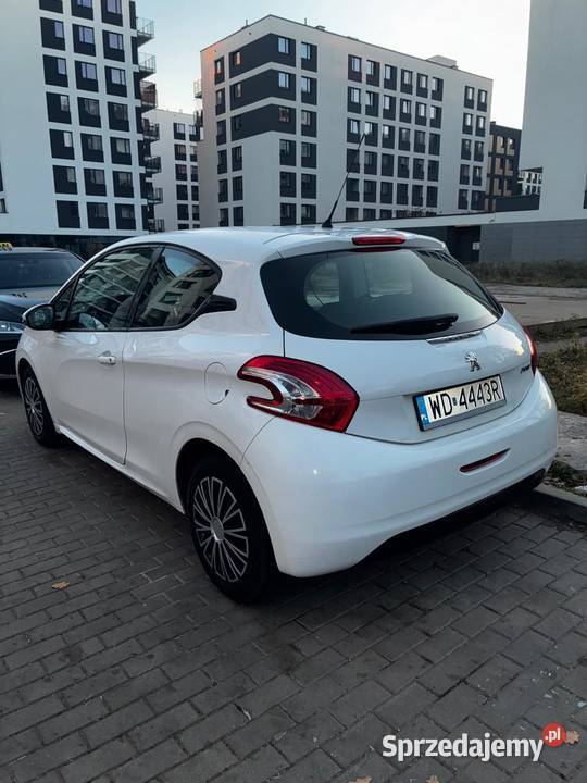 Peugeot 208 14 HDI z 2013r Warszawa