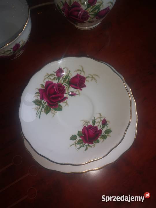 Biała porcelana z bordową różą Colclough Made in Gdańsk