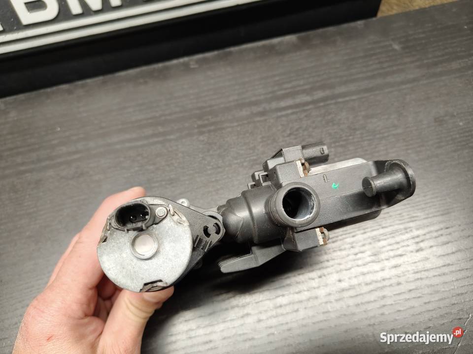 Bmw e39 e38 elektrozawór z pompką wody oryginał Aleksandrów Łódzki