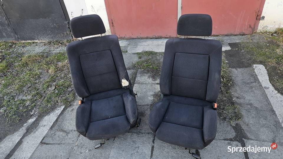 Fotele półkubełki kubły Audi 80 B4 osobowe Krosno