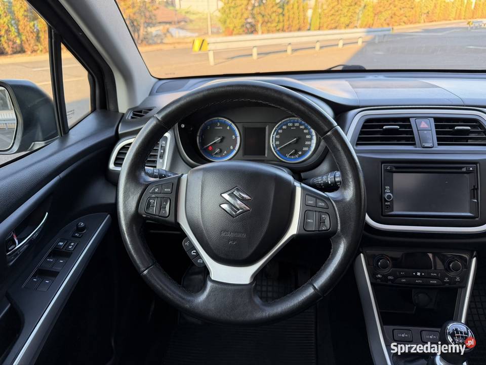 Suzuki SX4 SCROSS nawigacja Warszawa