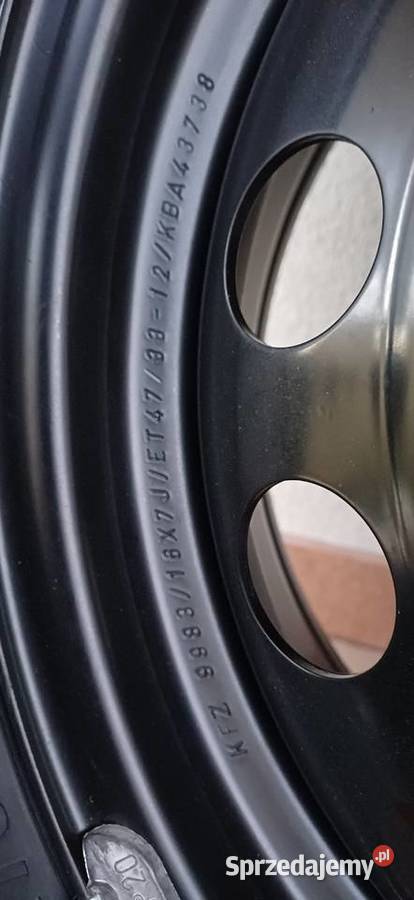 Nowa felga stalowa 5 x108 z oponą zimową Dunlop Reda