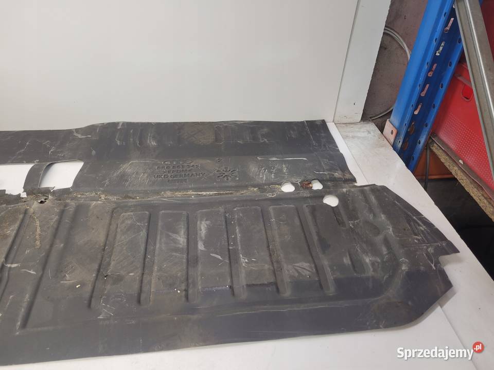 WYGŁUSZENIE POD KANAPĘ TYŁ AUDI Q5 8R 8R0863545 osobowe śląskie Przystajń sprzedam