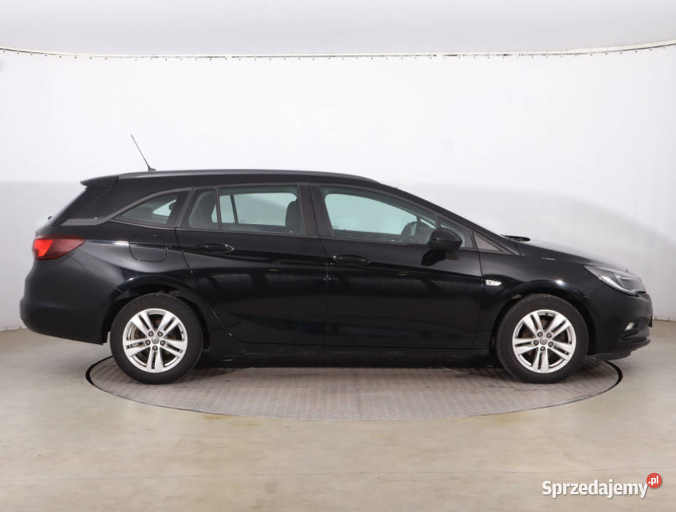Opel Astra 14 T Piaseczno