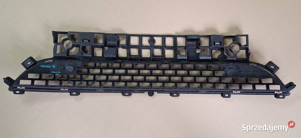 RENAULT MASTER 4 IV KRATKA ZDERZAKA ŚRODKOWA Bieleń