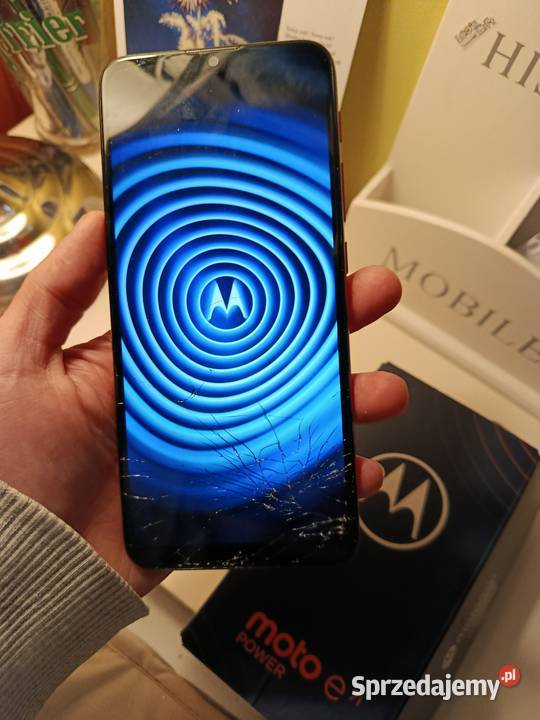 Telefon Motorola E7 i powerpęknieta szybka Poznań