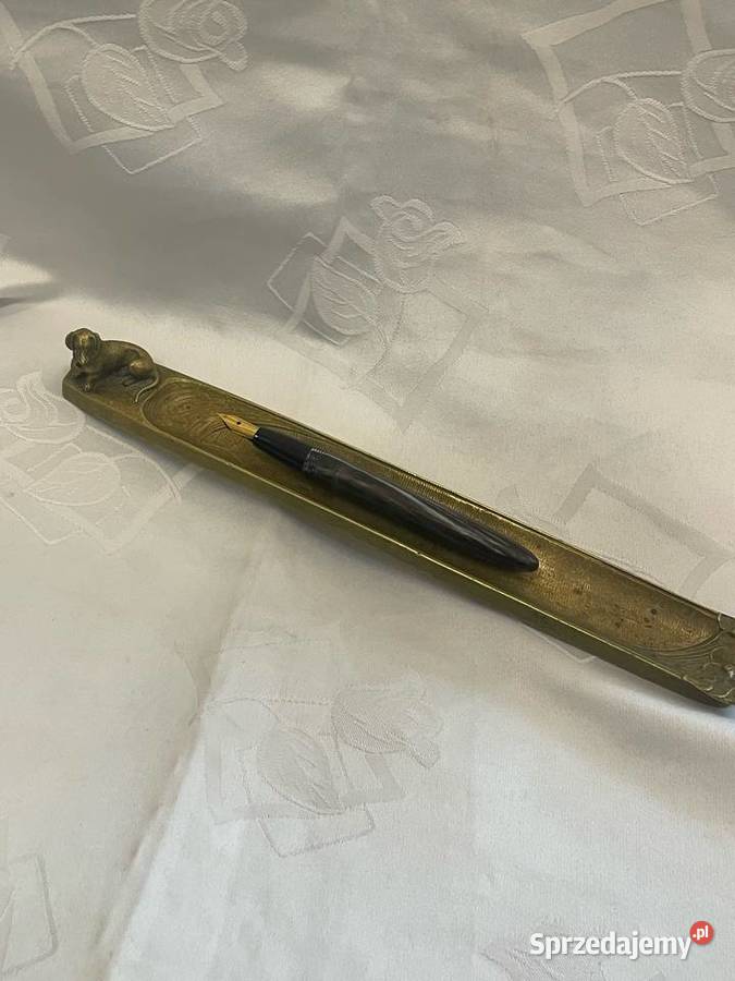 Mosiężna podstawa na pióro z figurką pieska Porcelana i szkło małopolskie Kraków