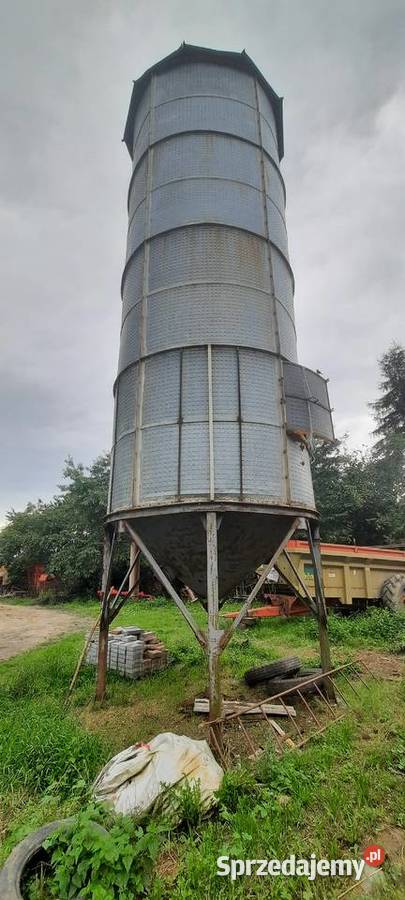 Sprzedam silos zbożowy 40t pojemności nieuszkodzony Maszyny rolnicze Nasutów sprzedam