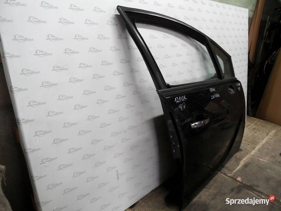 MERIVA B 11r drzwi prawy przód
