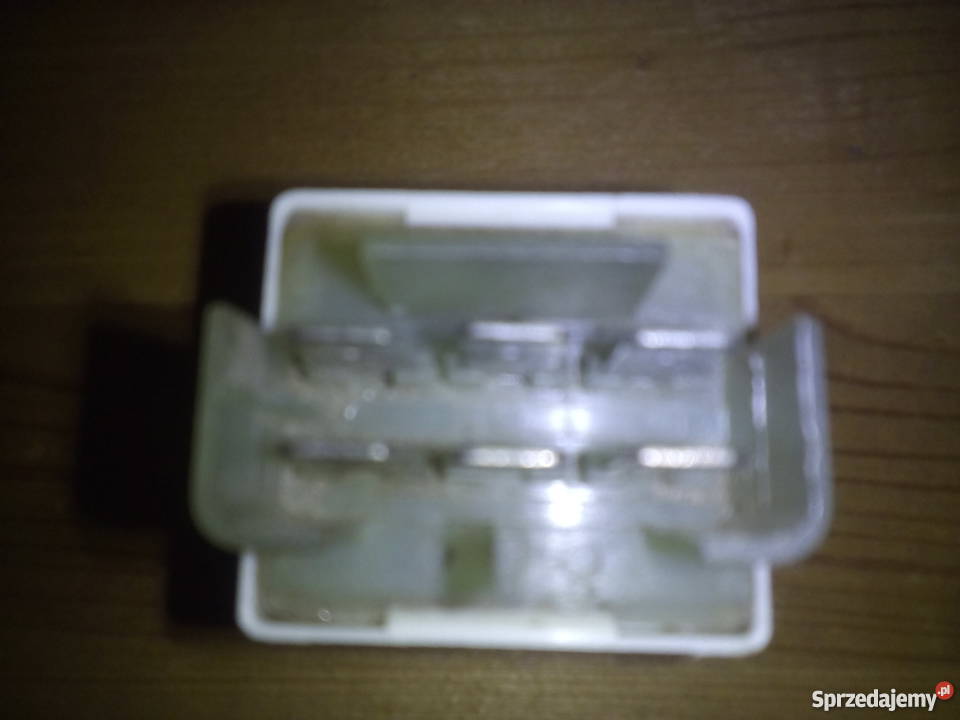 Przekażnik Renault CLIO7700812833 12V osobowe Piaseczno sprzedam
