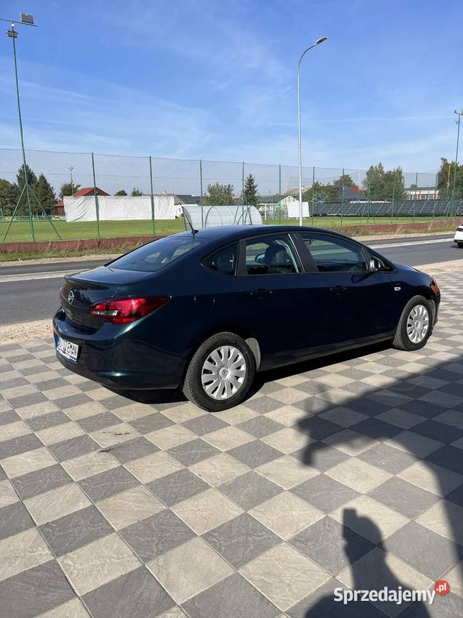 Opel Astra 2014 16 benzyna Polski salonprzebieg Ciechocinek