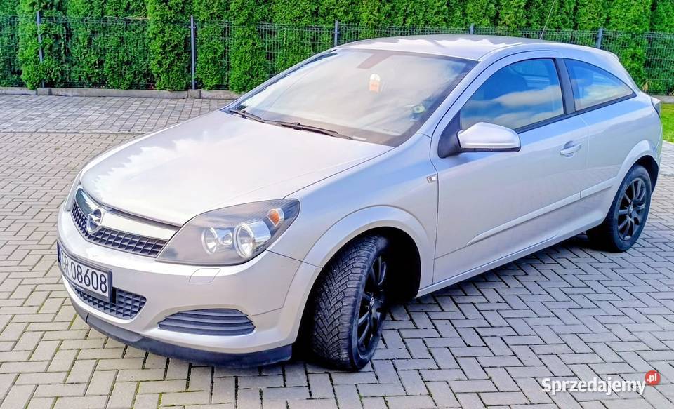 Opel Astra H GTC 14 Benzyna nieuszkodzony