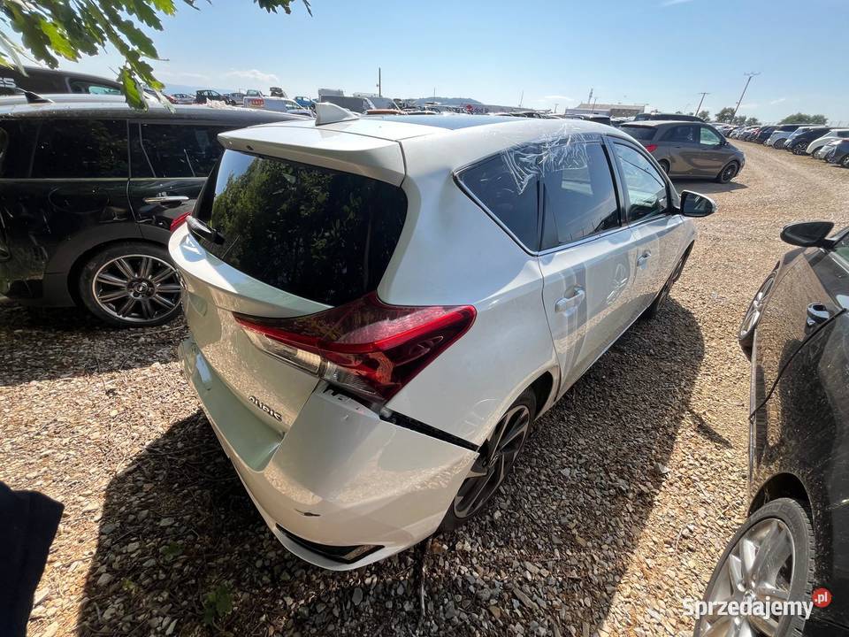 TOYOTA Auris 12T 116 Design EB162 Rok produkcji 2016 świętokrzyskie Kielce