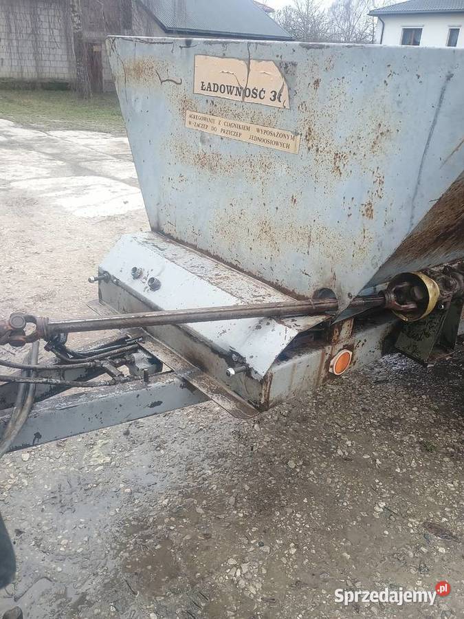 Rozsiewacz RCW 3 do wapna Agromasz Mościska-Kolonia sprzedam