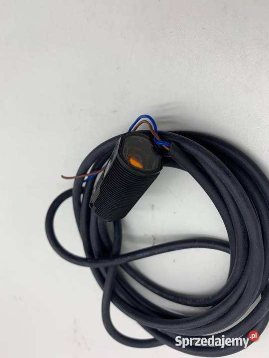 Omron E3FATP11L Photoelectric Sensor