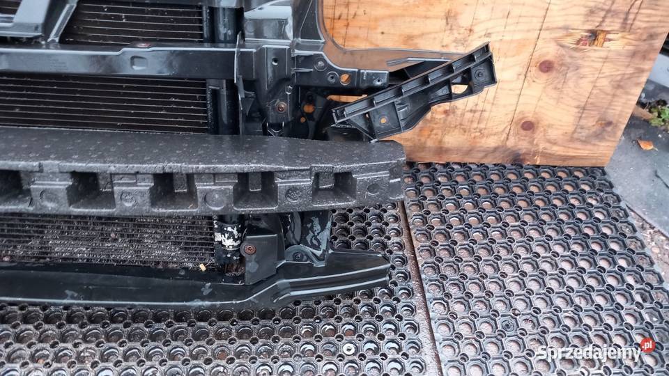 VW TOURAN 19 TDI PAS PRZEDNI KOMPLET Zbierkowo sprzedam