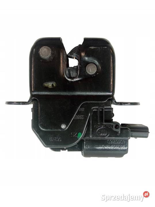 ZAMEK KLAPY BAGAŻNIKA 905039428R Dacia Duster II