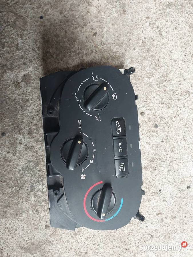 panel strefowania nawiewu peugeot 307 16b