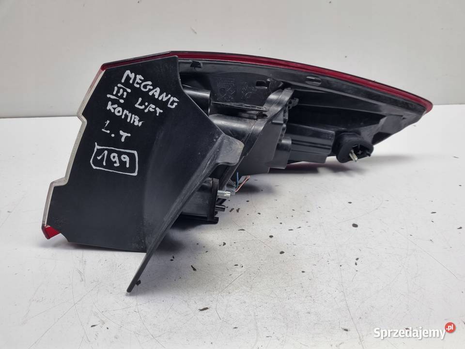 Renault Megane III kombi TYLNIA TYLNA LAMPA LEWA Janów