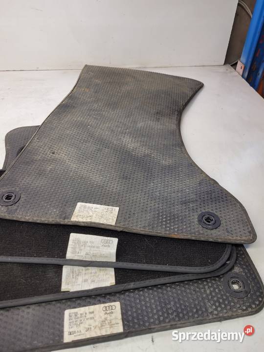 DYWAN DYWANIKI KOMPLET AUDI A4 B8 A5 8K1863691B Przystajń sprzedam