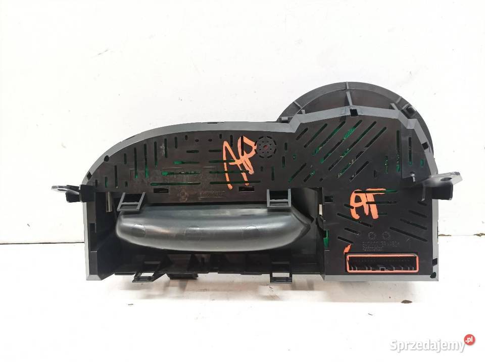 WYŚWIETLACZ LICZNIK 8201462031 11 B Renault Liczniki i zegary