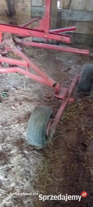 Zgrabiarka karuzelowa