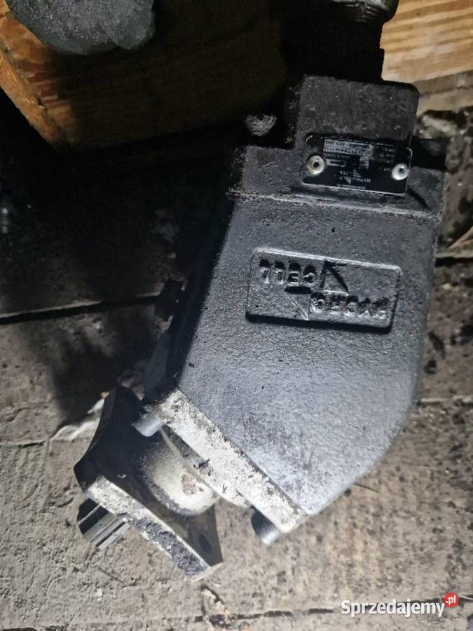 Pompa hydrauliczna Dźwigi, podnośniki Końskie sprzedam