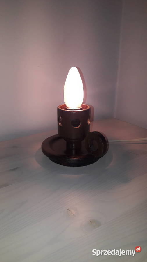 Lampka drewniana z uchwytem w kształcie świeczki odcienie brązowego Głuchołazy sprzedam