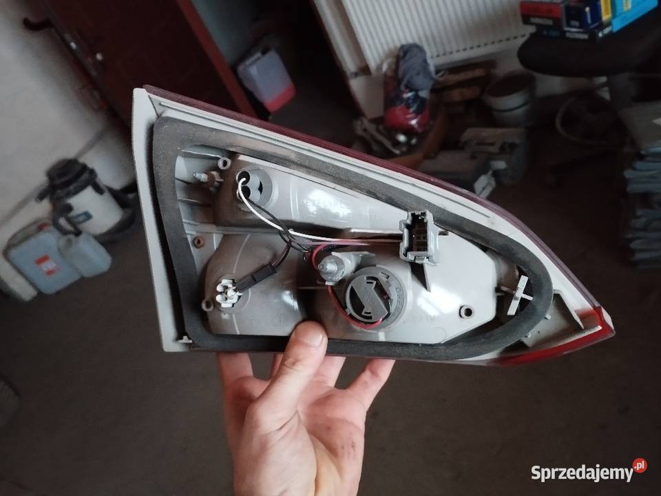 Lampy tył ford focus kombi 11