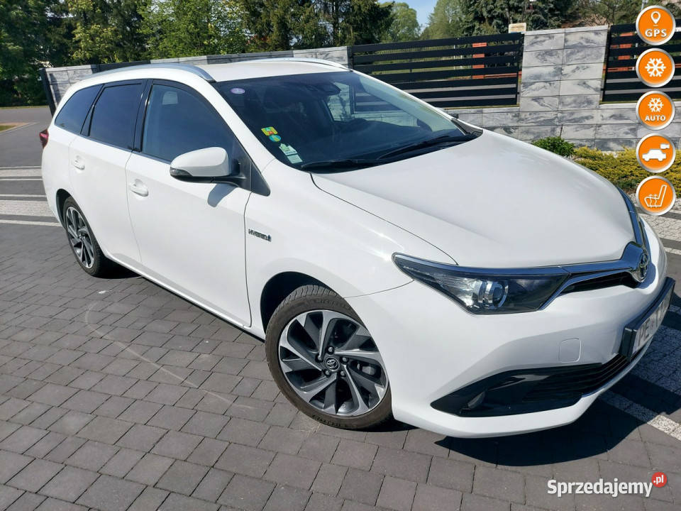Toyota Auris 18 hybrid climatronic kamera grzane nieuszkodzony Auris Drelów