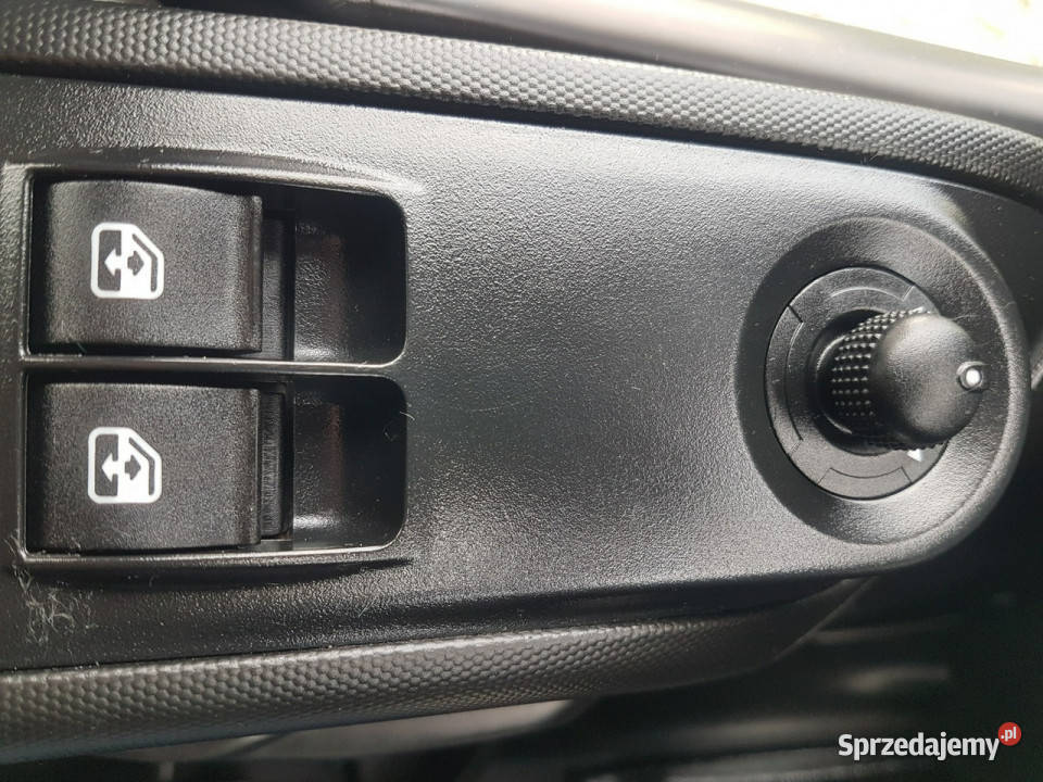 Iveco Daily KONTENER NISKOPODŁOGOWY 443x223x242 136KM Poręba