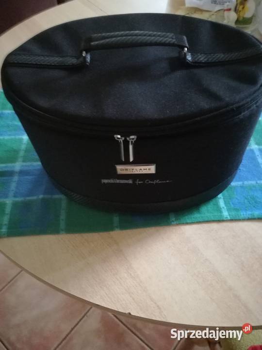 Kuferek w kolorze czarnym Paprocki Brzozowski Lublin