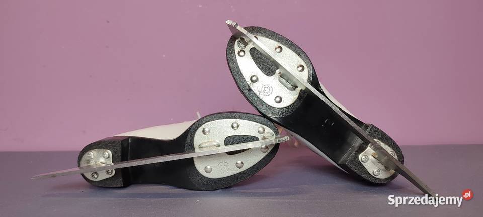 Mało używane łyżwy figurowe rozmiar 28 wkładka