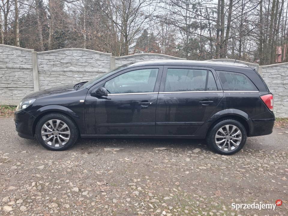 Opel Astra H Kombi Sprowadzony 2010 radio