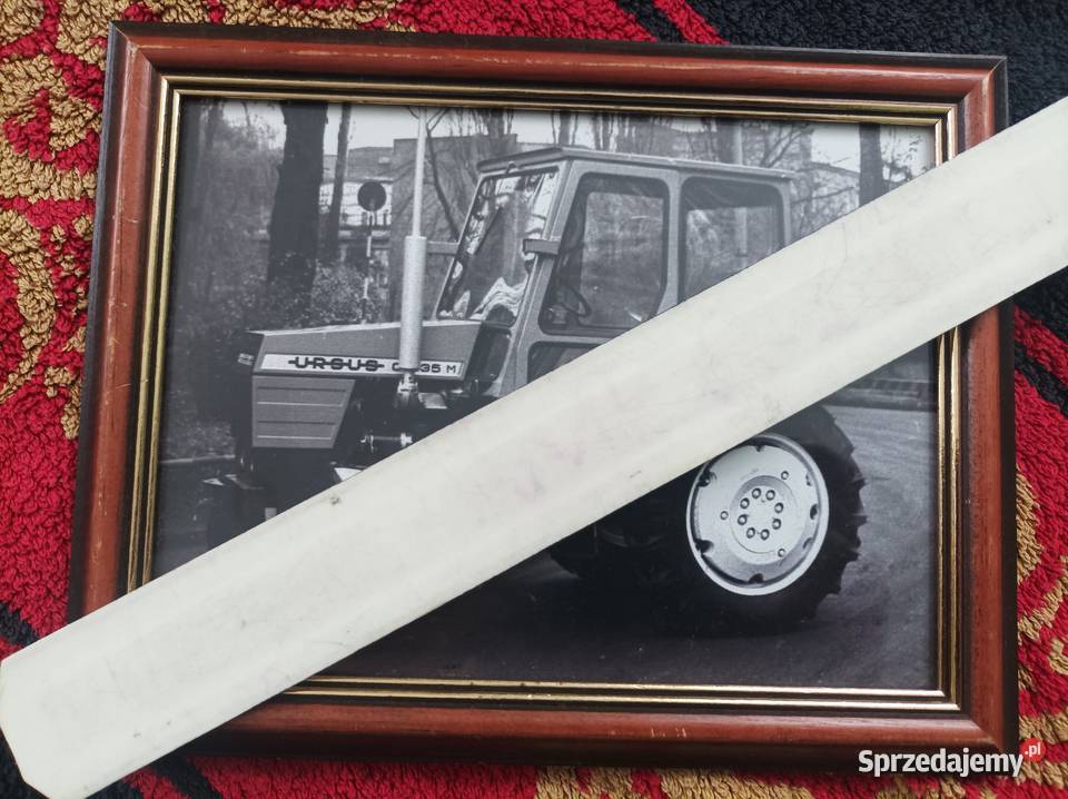 Obrazek zdjęcie z ciągnikiem Ursus C 335M Pozostałe