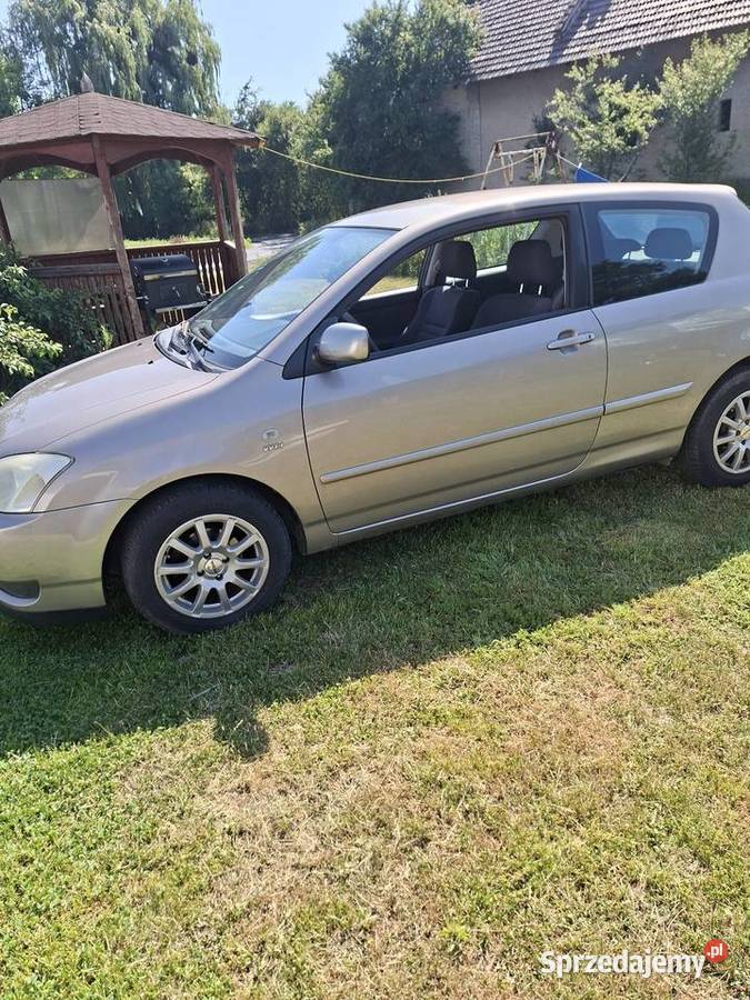 Toyota corolla e12