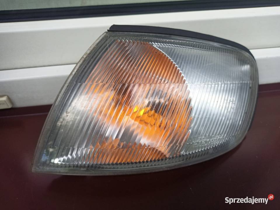 Nissan Almera N15 kierunkowskaz kierunek migacz osobowe Sieradz