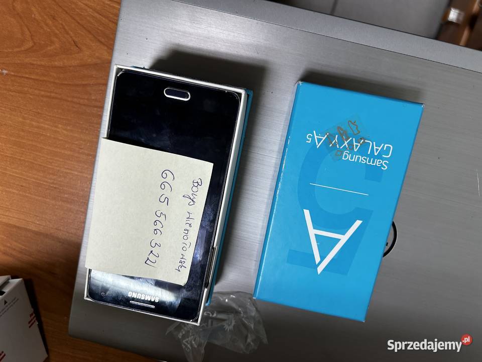 Syndyk sprzeda smartfon Samsung Galaxy A5 (1.225)