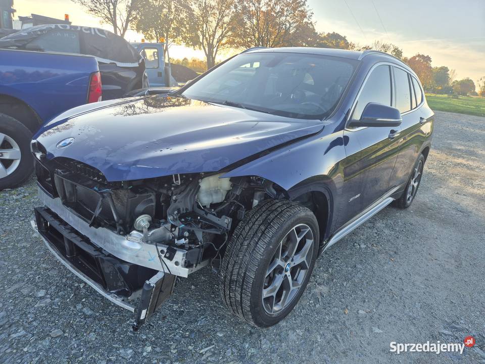 BMW X1 20 xDrive kosmetyczna szkoda zadbana na Żórawina