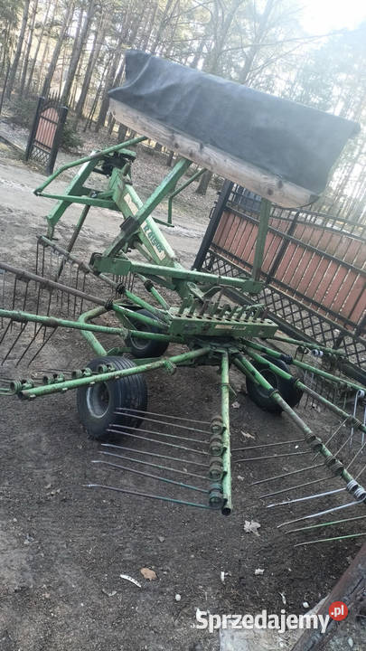 Zgrabiarka karuzelowa Stoll R415 ds Piątkowizna