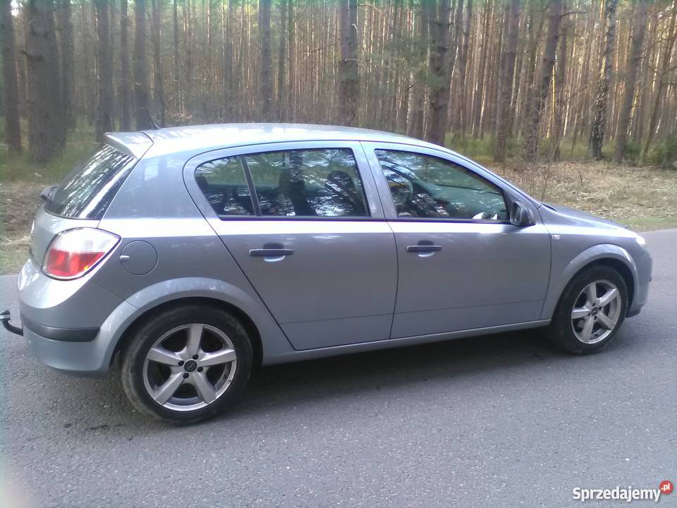 Opel Astra H 14 90 ABS łódzkie Silnica