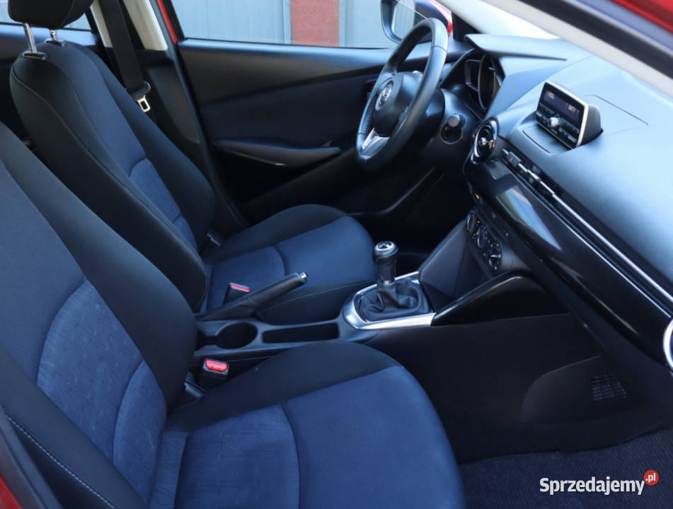 Mazda 2 15 16V czerwony