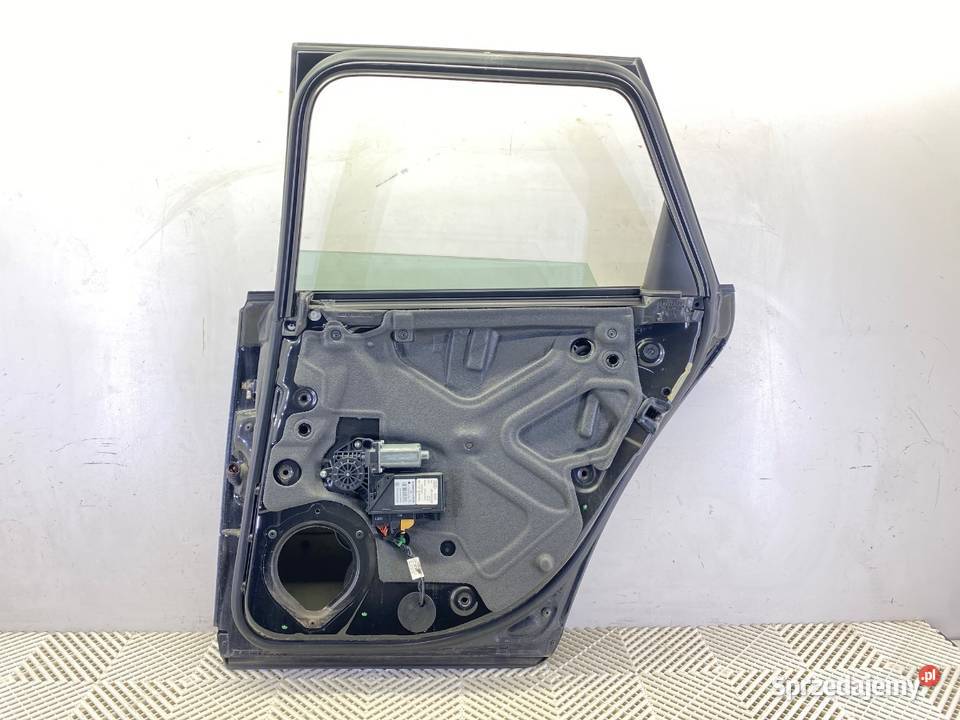 DRZWI PRAWY TYŁ AUDI A4 B7 Kombi 0408 Karoseria