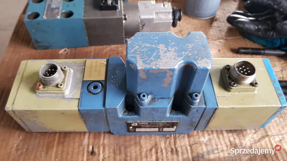 Zawór hydrauliczny Moog D651Z346 mkvplast Białogard