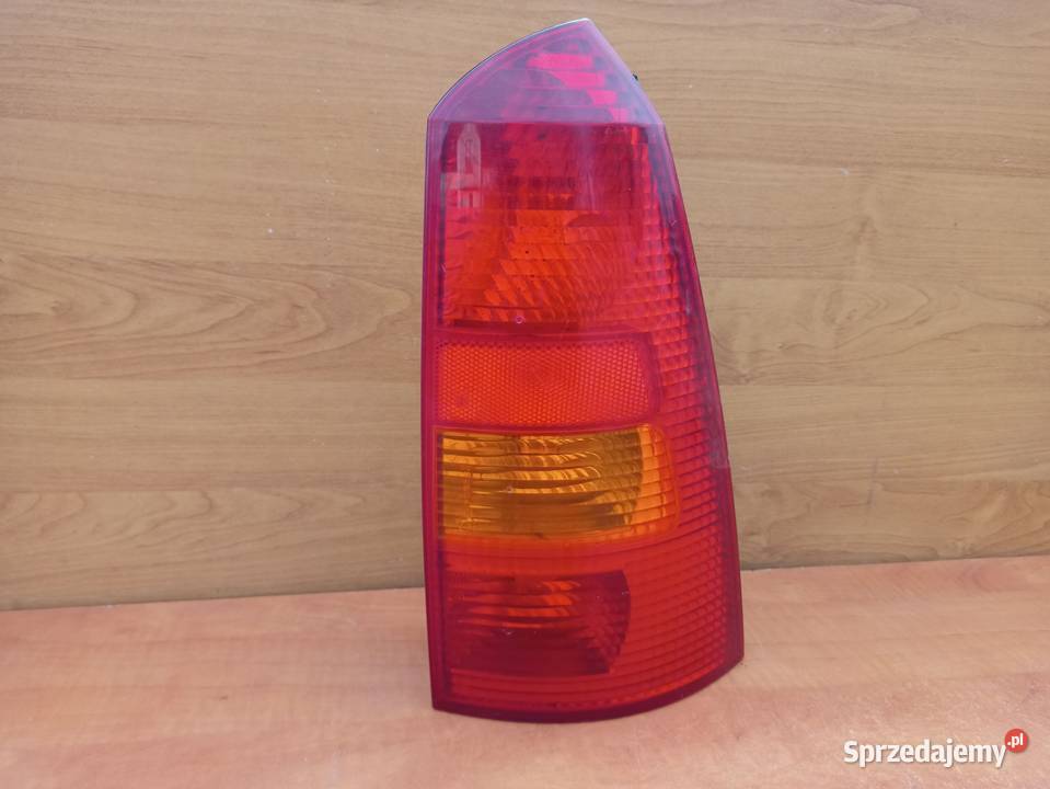 Ford Focus MK1 I kombi lampa tył tylna prawa Sieradz